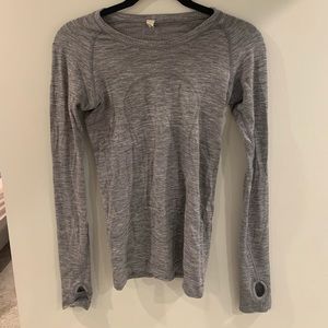 Lululemon size 4 Grey Tight Long Sleeve